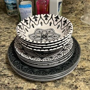 12 piece Melamine dinnerware set